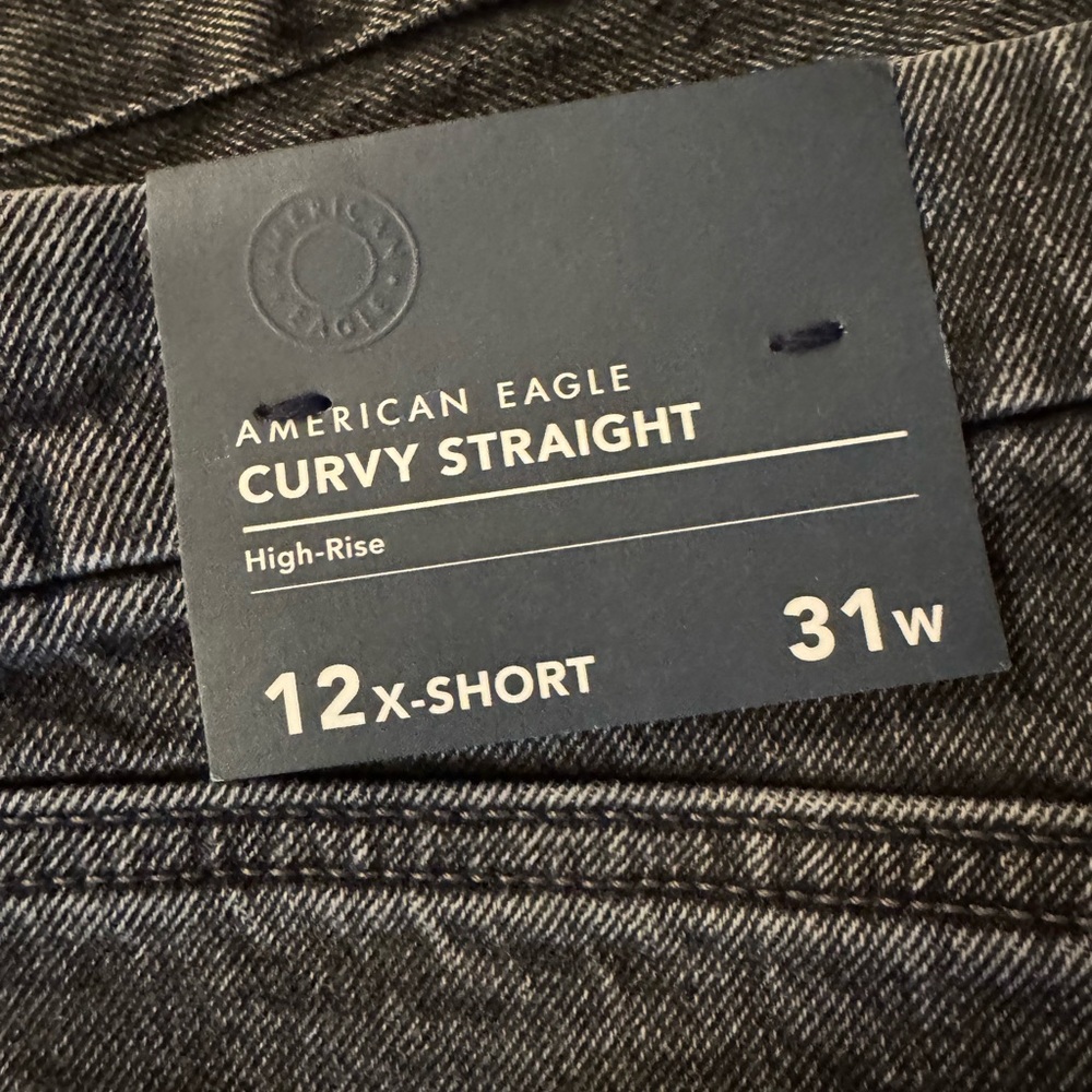 AE Women’s Curvy Straight Black Jeans 12 x-short NWT - Picture 2 of 4